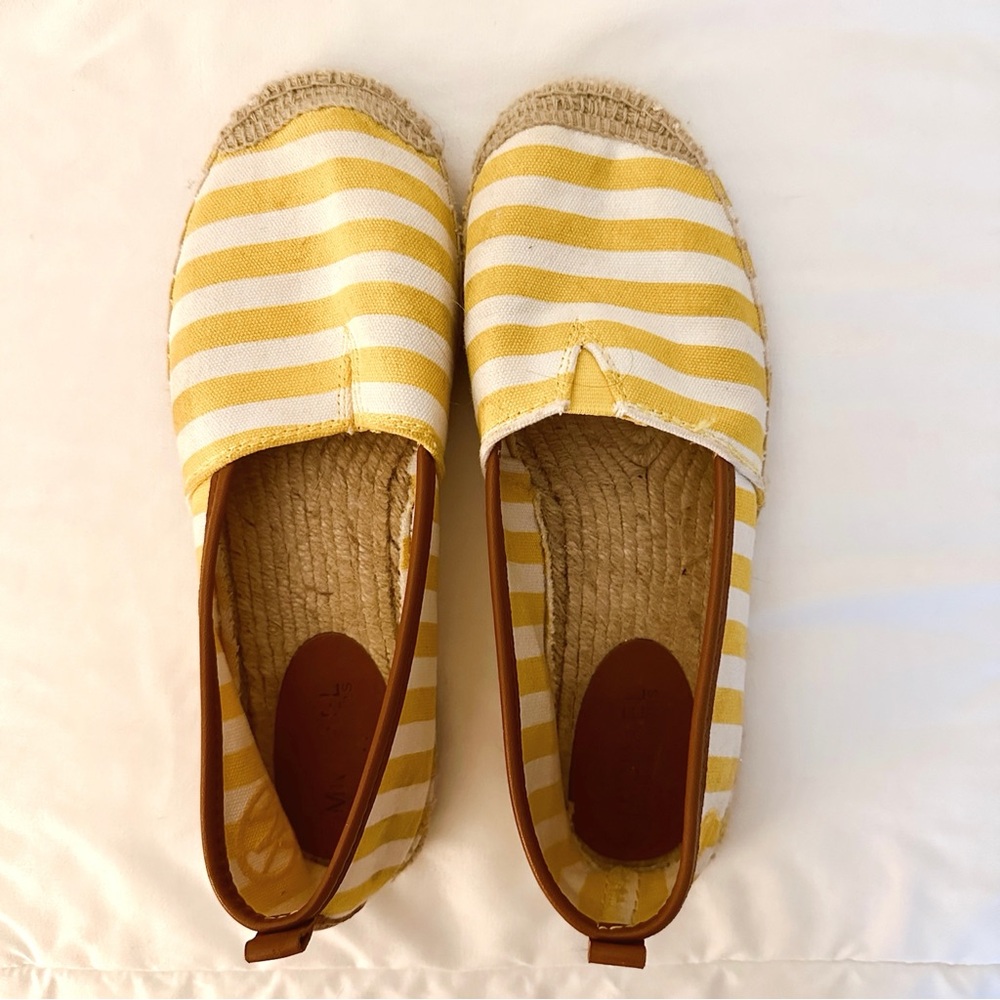 Michael Kors Women’s 8/8.5 Nautical Striped Espadrilles
